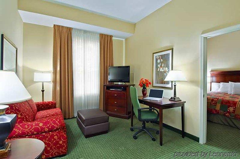 Homewood Suites By Hilton Tampa Airport - Westshore Номер фото